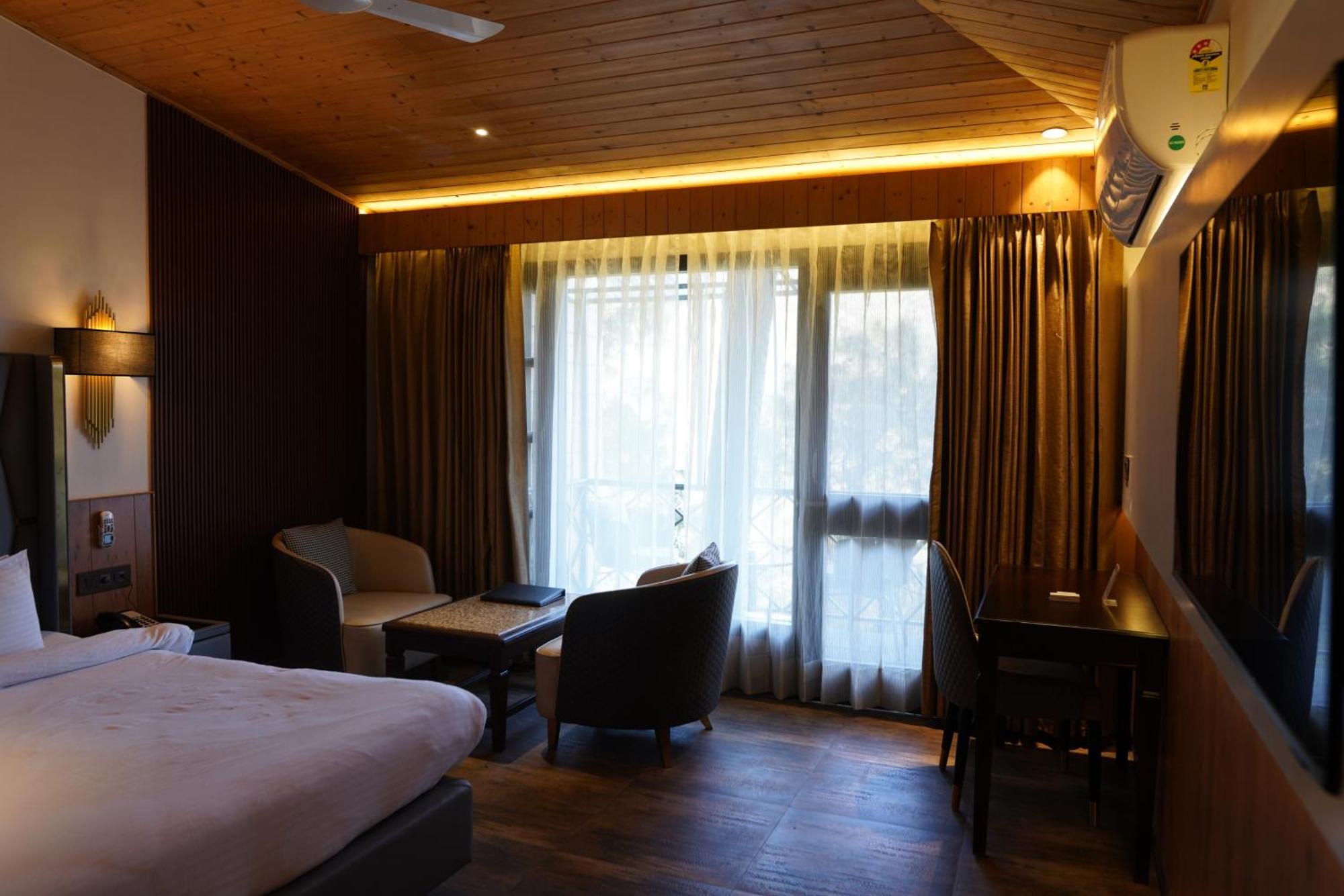 Kasauli Hills Resort Exteriér fotografie