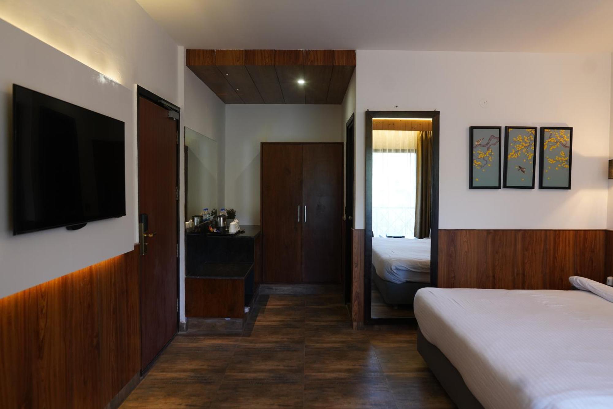 Kasauli Hills Resort Exteriér fotografie